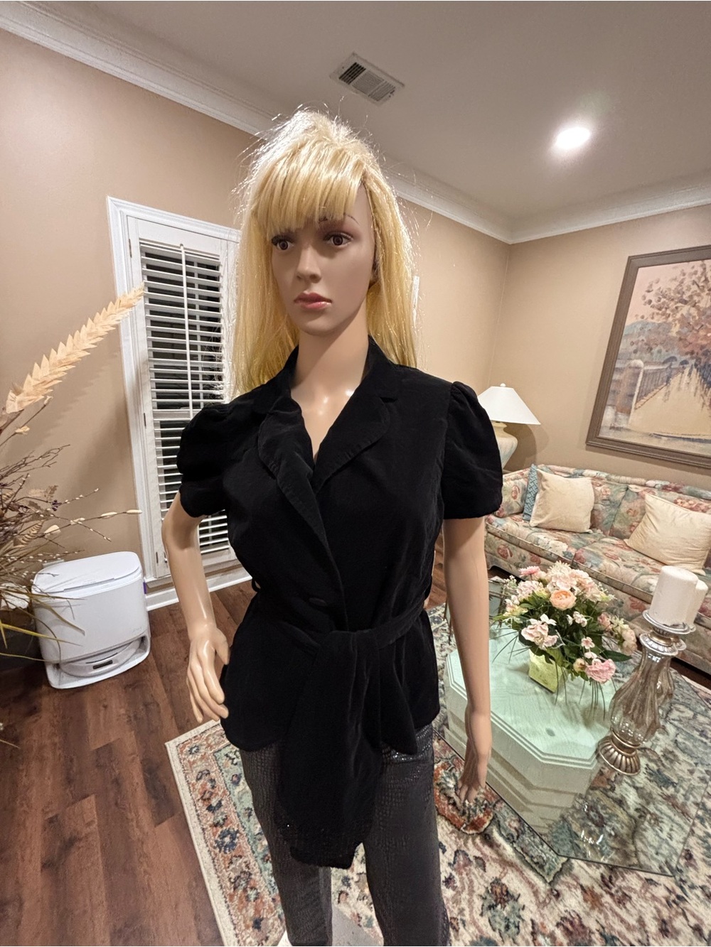 Laundry By Shelli Segal Black Short-Sleeve Peplum Top with Puff Sleeves